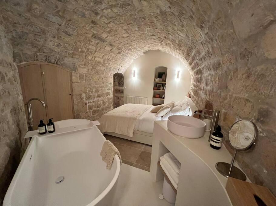 דירות פריז Marais - Unique Duplex Decorated With Taste מראה חיצוני תמונה